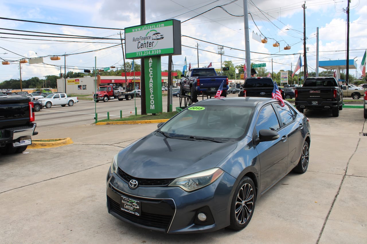 2015 TOYOTA COROLLA - TOY295302B — photo 1 of 25