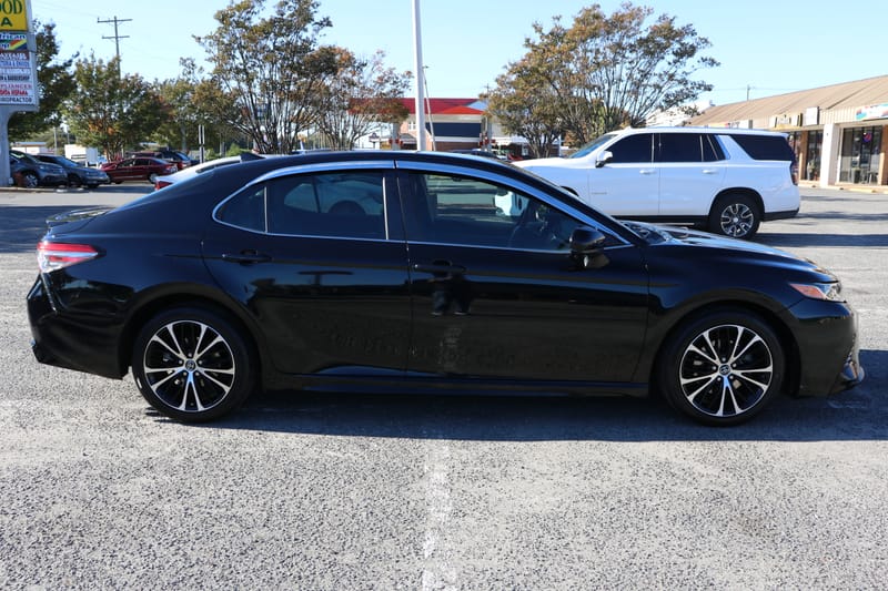2019 TOYOTA CAMRY SE - TOY295566