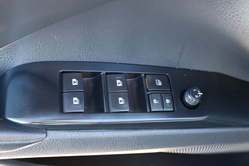 2019 TOYOTA CAMRY SE - TOY295566