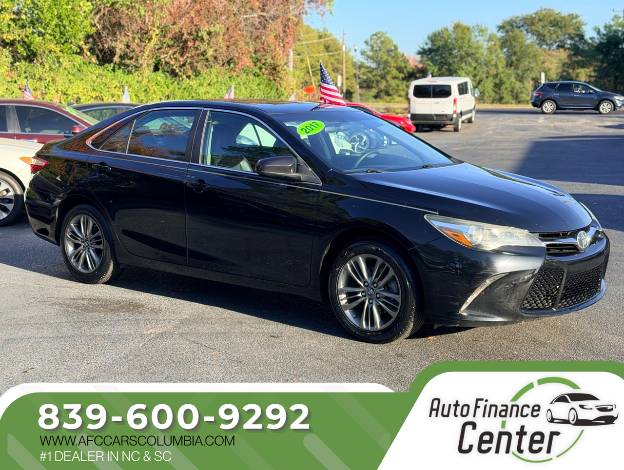 2017 TOYOTA CAMRY SE - TOY299903 — photo 1 of 14