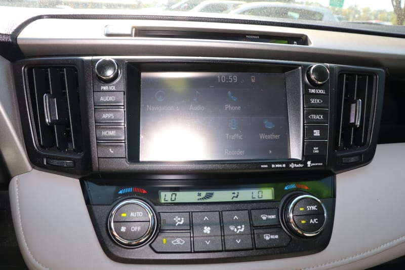 2016 TOYOTA RAV4 XLE - TOY305668