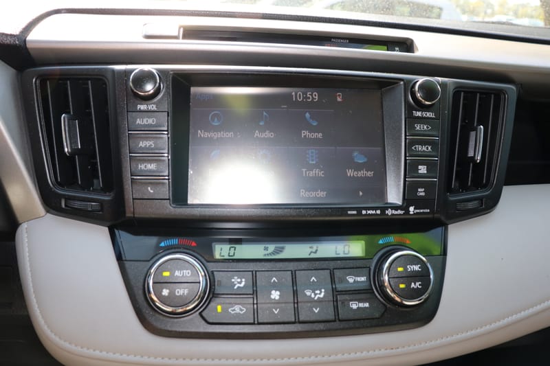 2016 TOYOTA RAV4 XLE - TOY305668