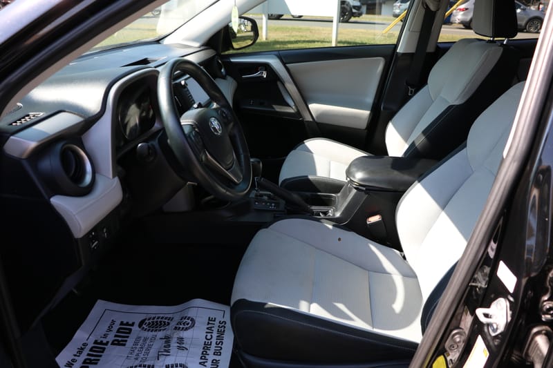 2016 TOYOTA RAV4 XLE - TOY305668