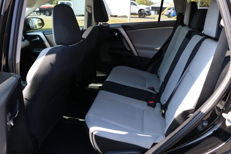 2016 TOYOTA RAV4 XLE - TOY305668
