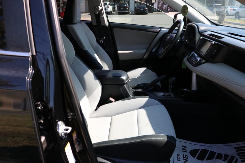 2016 TOYOTA RAV4 XLE - TOY305668