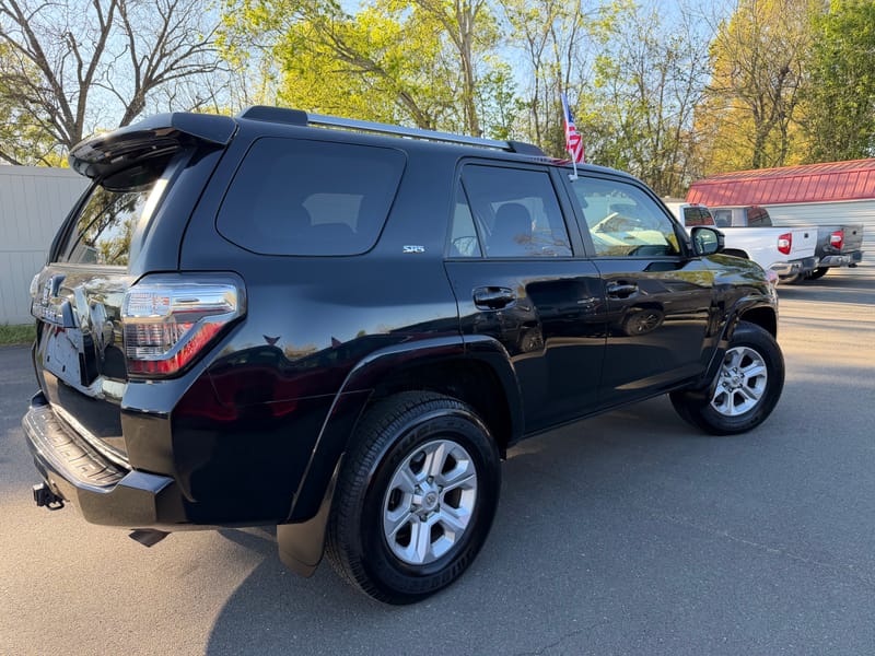 2024 TOYOTA 4RUNNER SR5 - TOY312441B
