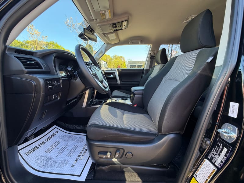 2024 TOYOTA 4RUNNER SR5 - TOY312441B