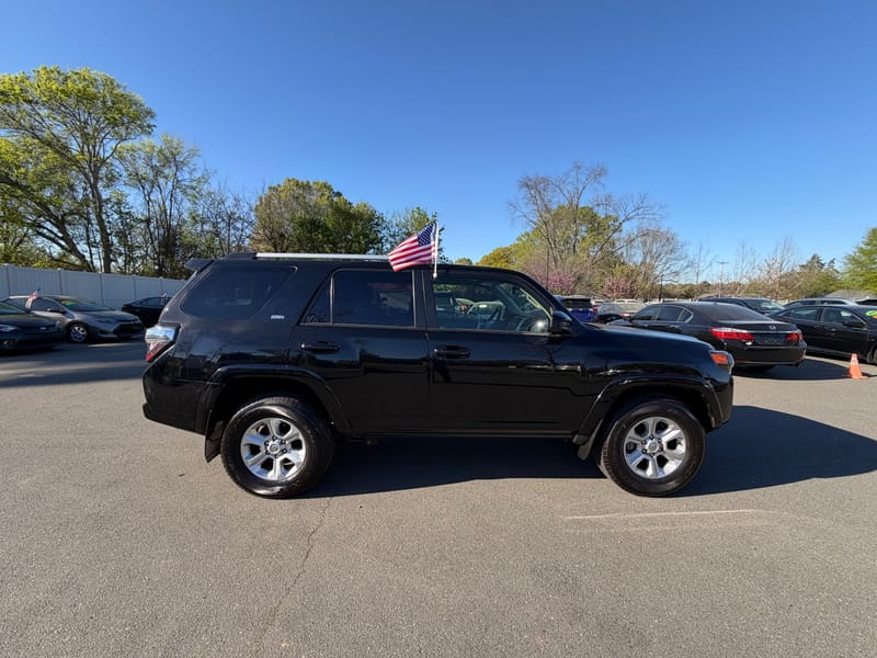 2024 TOYOTA 4RUNNER SR5 - TOY312441B