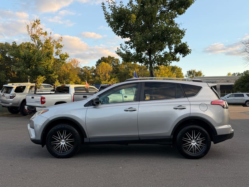 2017 TOYOTA RAV4 LE - TOY319574
