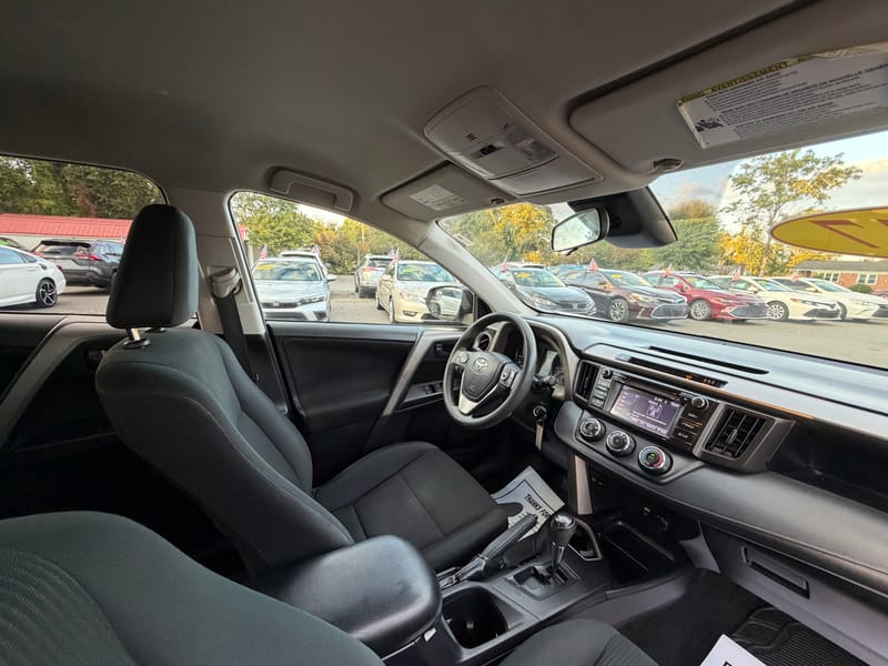 2017 TOYOTA RAV4 LE - TOY319574