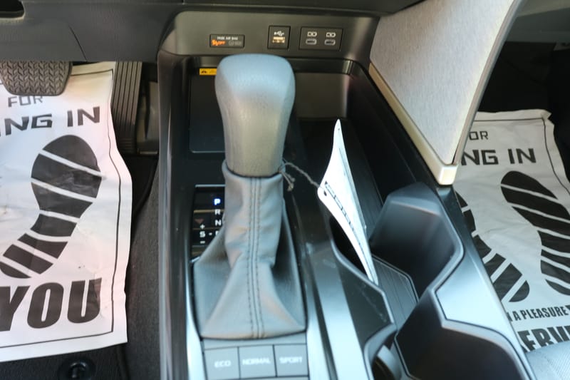 2026 TOYOTA CAMRY HYBRID LE - TOY326012