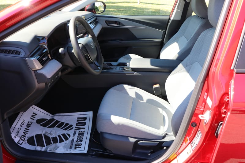 2026 TOYOTA CAMRY HYBRID LE - TOY326012