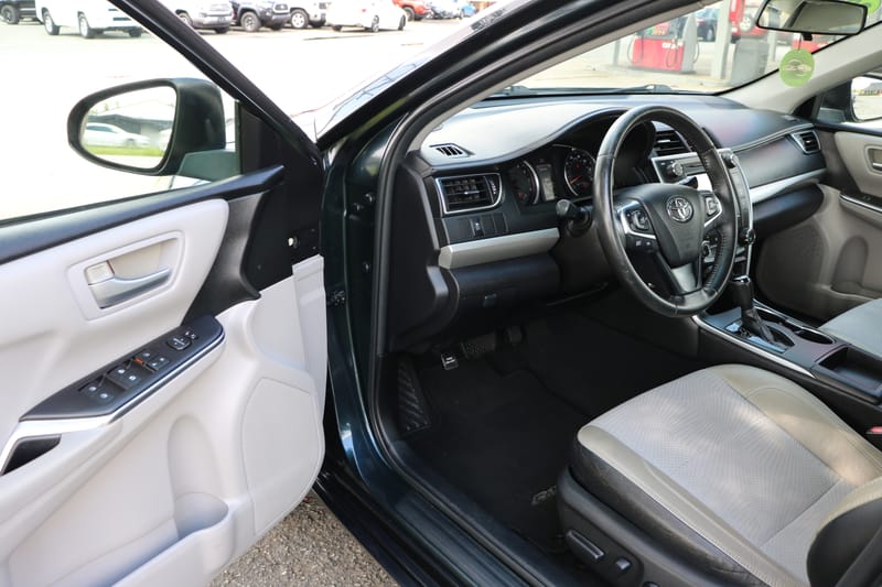 2017 TOYOTA CAMRY SE - TOY337887