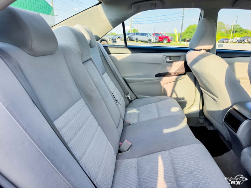 2017 TOYOTA CAMRY LE - TOY345011