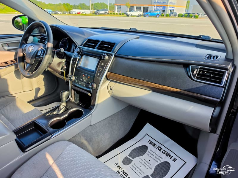 2017 TOYOTA CAMRY LE - TOY345011