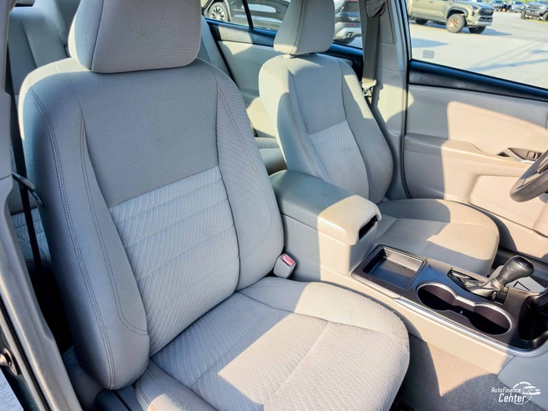 2017 TOYOTA CAMRY LE - TOY345011