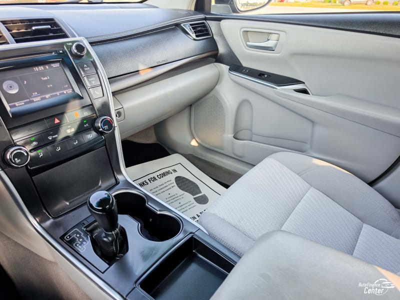 2017 TOYOTA CAMRY LE - TOY345011