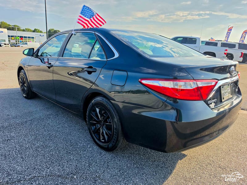 2017 TOYOTA CAMRY LE - TOY345011