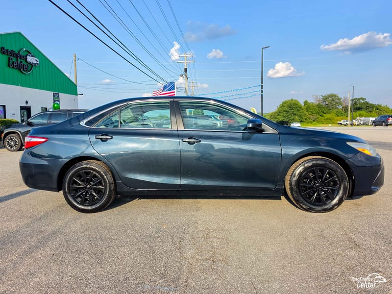 2017 TOYOTA CAMRY LE - TOY345011