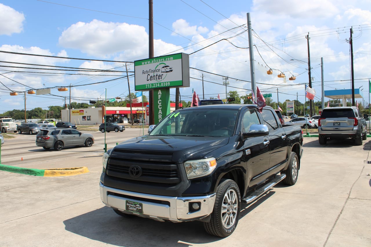 2014 TOYOTA TUNDRA - TOY371045C — photo 1 of 24