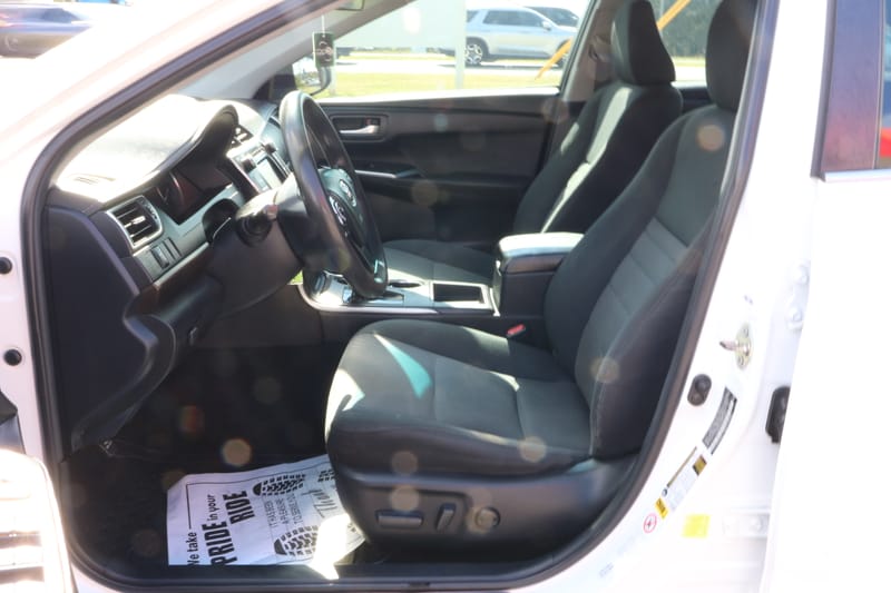 2017 TOYOTA CAMRY LE - TOY373411