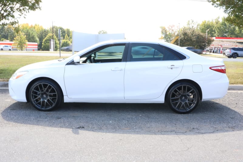 2017 TOYOTA CAMRY LE - TOY373411