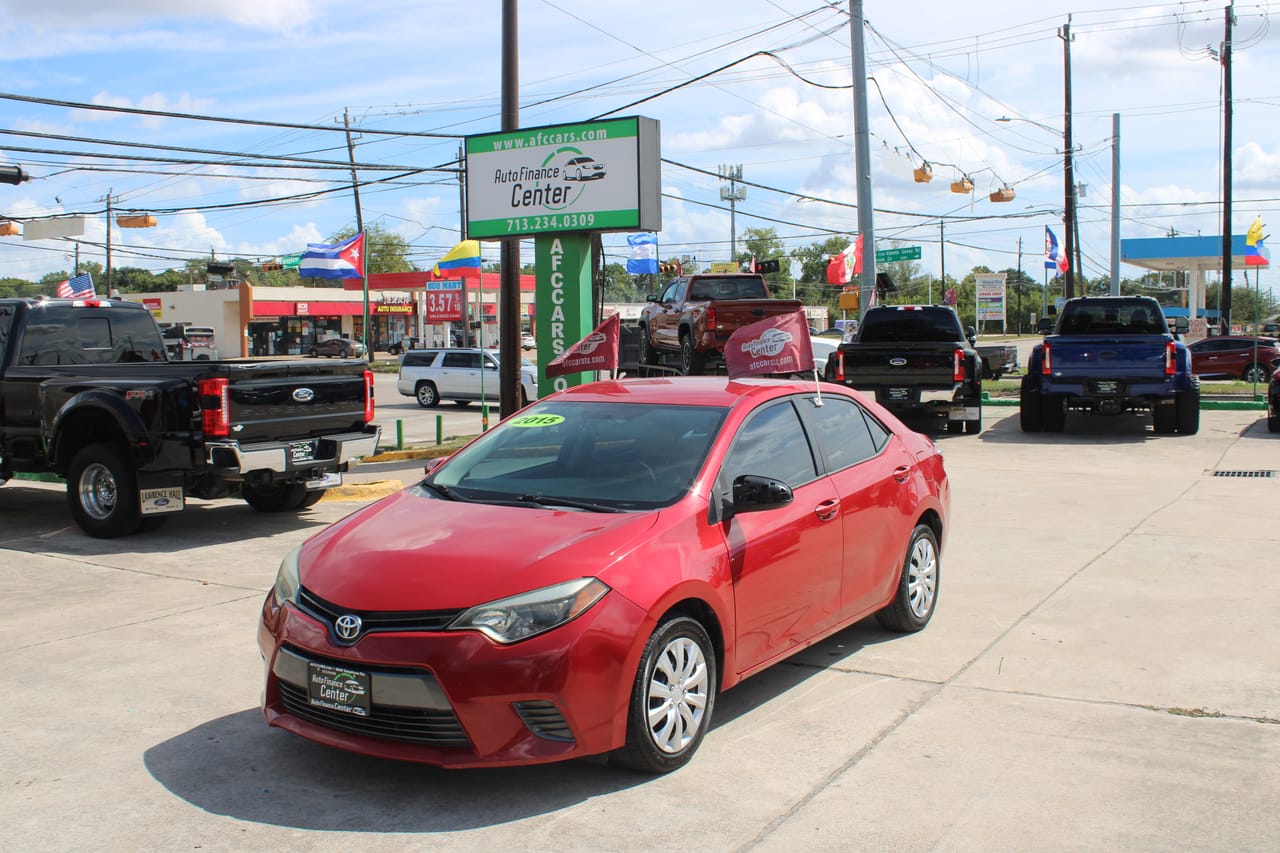 2015 TOYOTA COROLLA - TOY398667B — photo 1 of 24