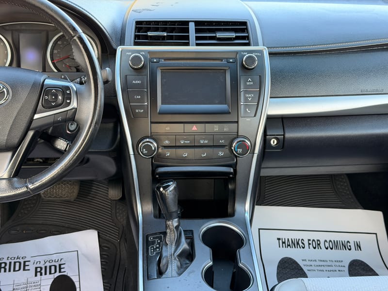 2017 TOYOTA CAMRY SE - TOY405440B