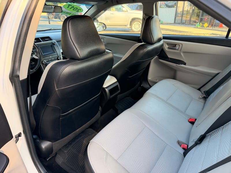 2017 TOYOTA CAMRY SE - TOY405440B