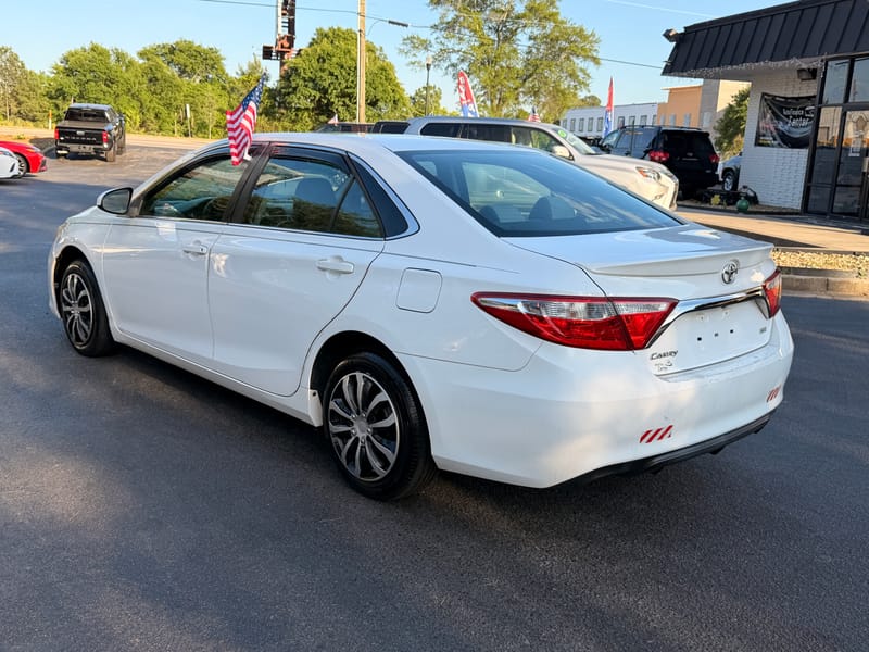 2017 TOYOTA CAMRY SE - TOY405440B