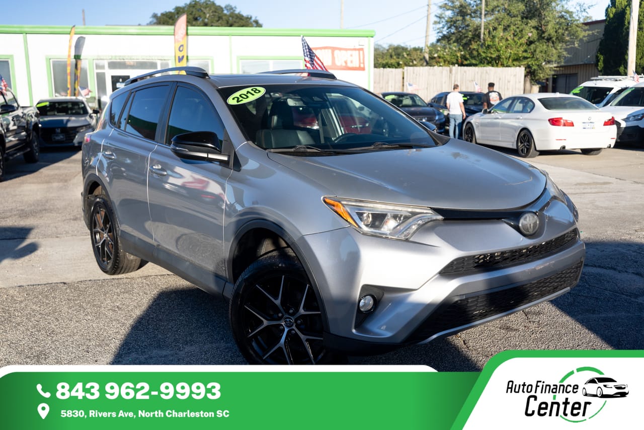 2018 TOYOTA RAV4 SE - TOY452121B — photo 1 of 24