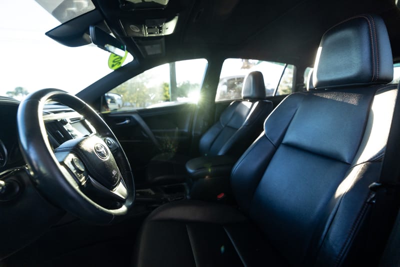 2018 TOYOTA RAV4 SE - TOY452121B