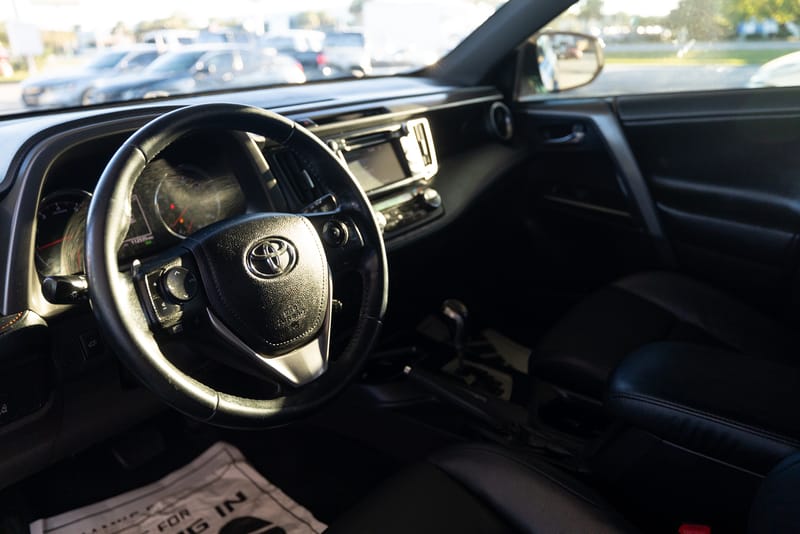 2018 TOYOTA RAV4 SE - TOY452121B