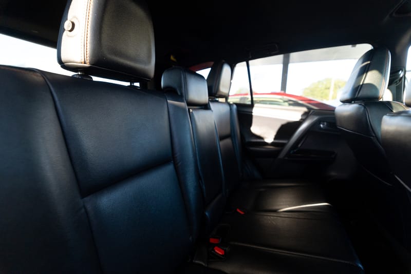 2018 TOYOTA RAV4 SE - TOY452121B