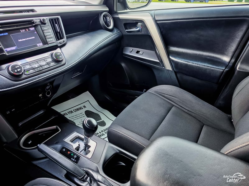 2018 TOYOTA RAV4 XLE - TOY455109
