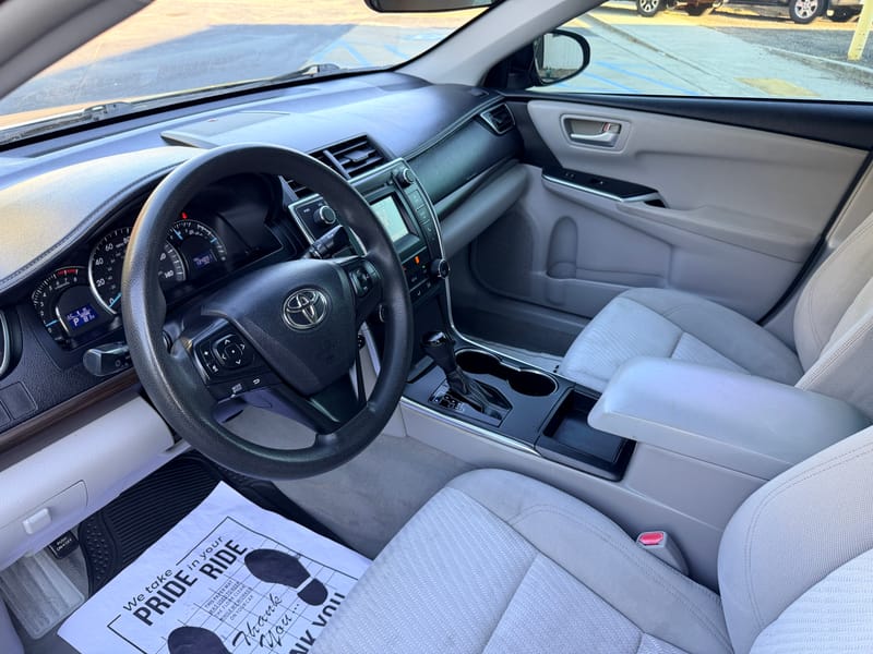2015 TOYOTA CAMRY LE - TOY464985B