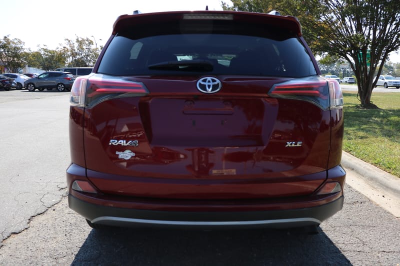 2018 TOYOTA RAV4 XLE FWD - TOY485709