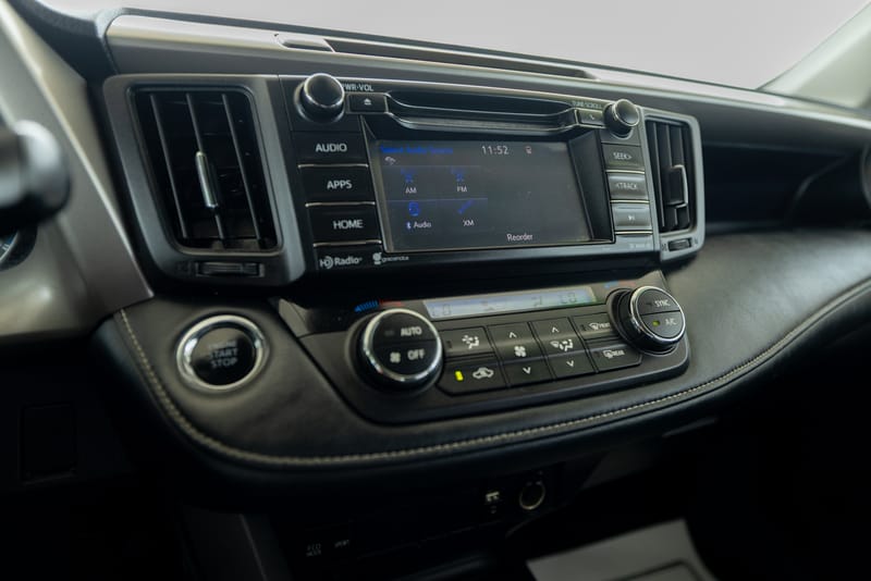 2018 TOYOTA RAV4 XLE - TOY499085