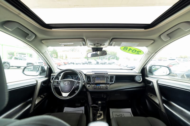 2018 TOYOTA RAV4 XLE - TOY499085