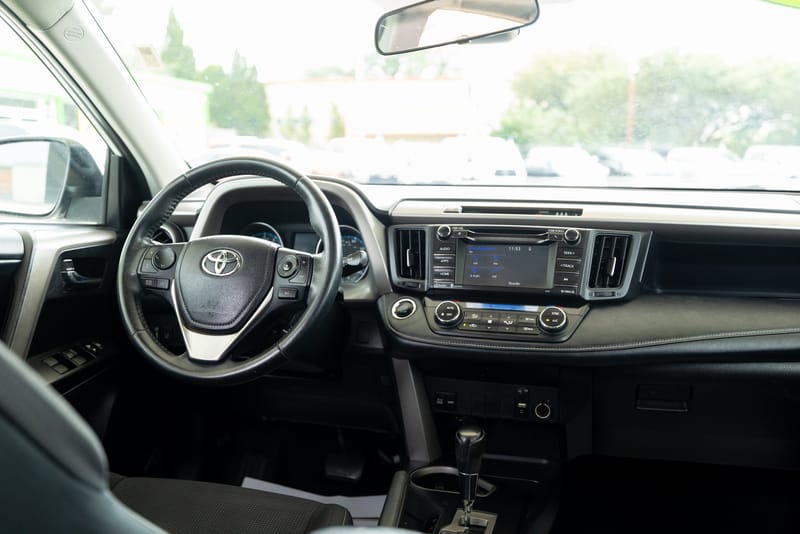 2018 TOYOTA RAV4 XLE - TOY499085