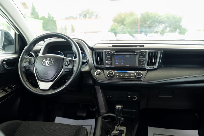 2018 TOYOTA RAV4 XLE - TOY499085