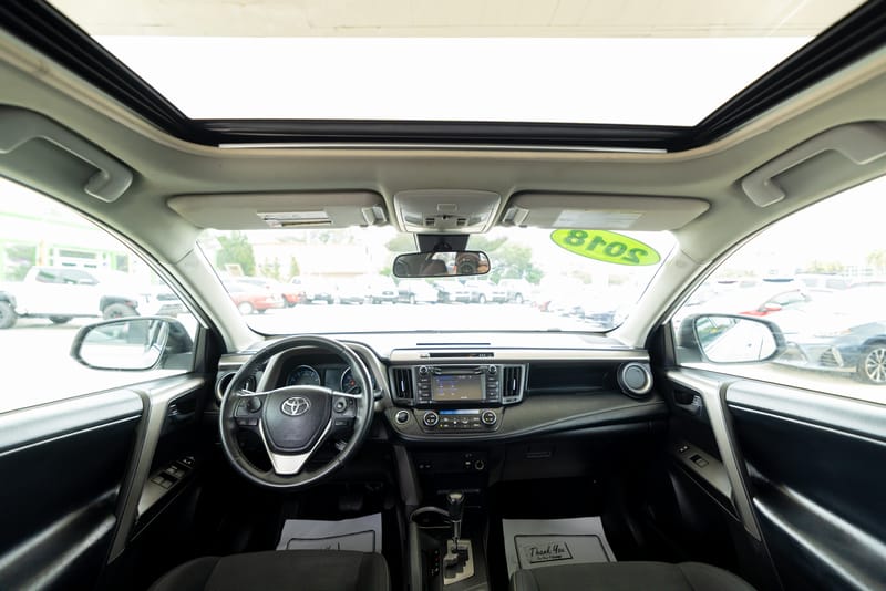 2018 TOYOTA RAV4 XLE - TOY499085