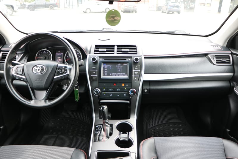 2016 TOYOTA CAMRY SE - TOY513296B