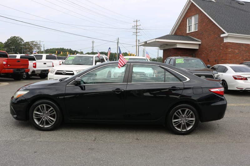 2016 TOYOTA CAMRY SE - TOY513296B