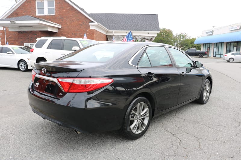 2016 TOYOTA CAMRY SE - TOY513296B