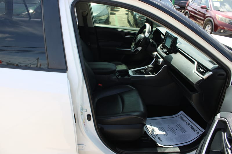 2019 TOYOTA RAV4 - TOY514379