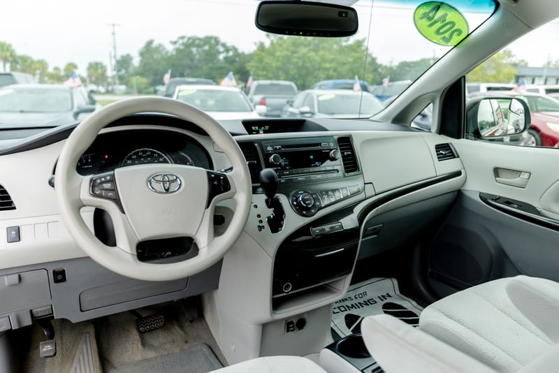 2014 TOYOTA SIENNA LE - TOY522431