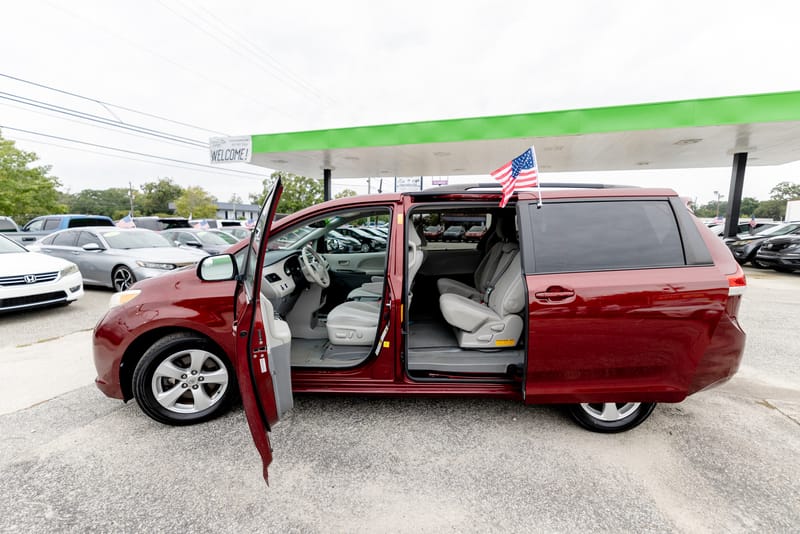 2014 TOYOTA SIENNA LE - TOY522431