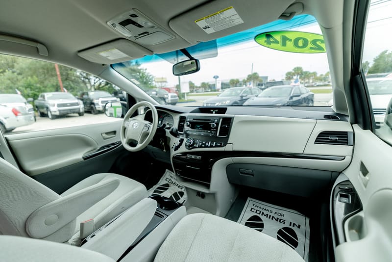 2014 TOYOTA SIENNA LE - TOY522431
