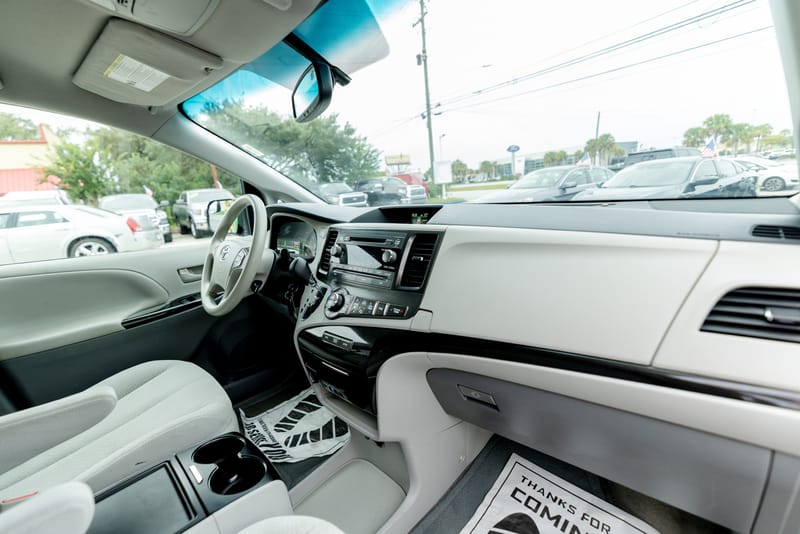 2014 TOYOTA SIENNA LE - TOY522431